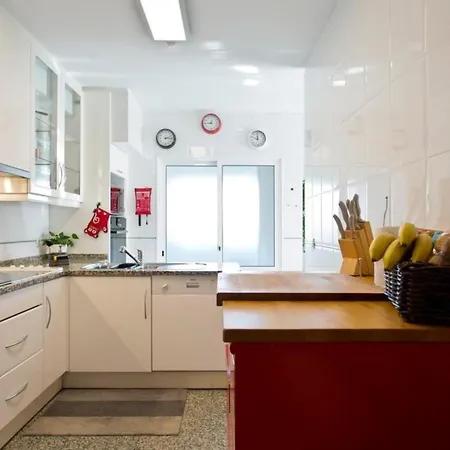 Apartment Geraeumiges Penthouse Am Meer Mit Zwei Pools