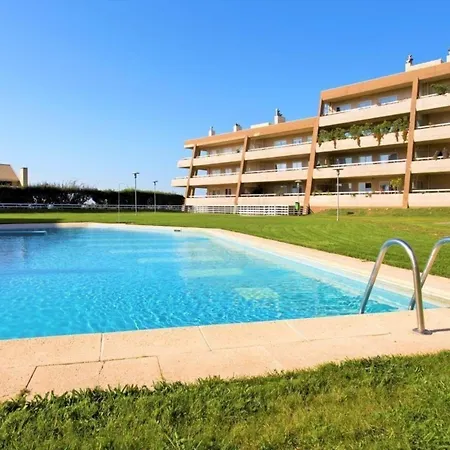 Apartment Geraeumiges Penthouse Am Meer Mit Zwei Pools *